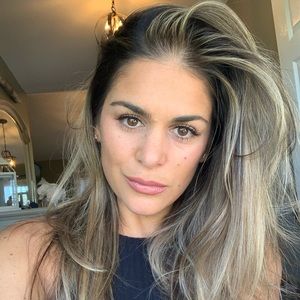 Meet your Posher, Daniela